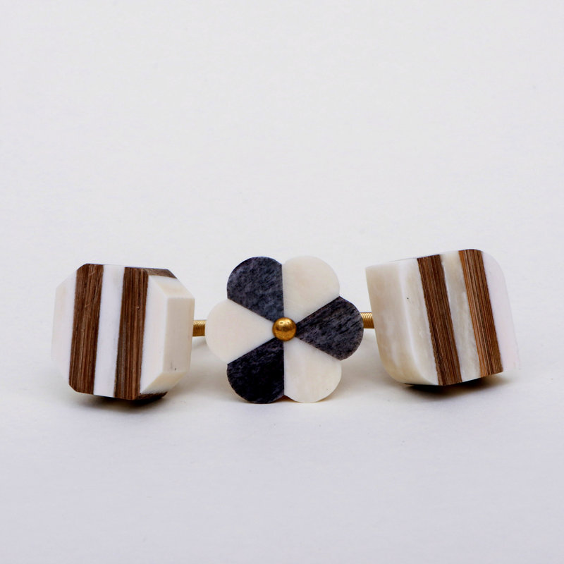 Paquet de boutons de fantaisie Bone