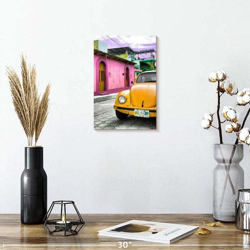 Voiture Meet jaune Beetle, H 12 po x l 8 po