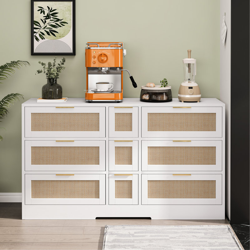 Commode blanche avec 9 tiroirs - Option de rangement spacieuse. Pour la chambre à coucher, le salon, la cuisine. Poignées en métal et stabilité 51,2 po - blanc. Poignées pratiques. Organisation à domicile