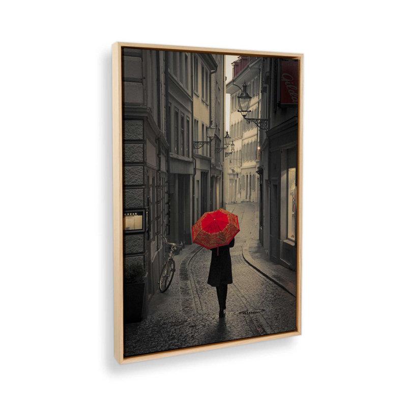 Parapluie rouge rêverie, H 48,75 po x l 32,75 po, Impression encadrée sans passe-partout, Érable américain
