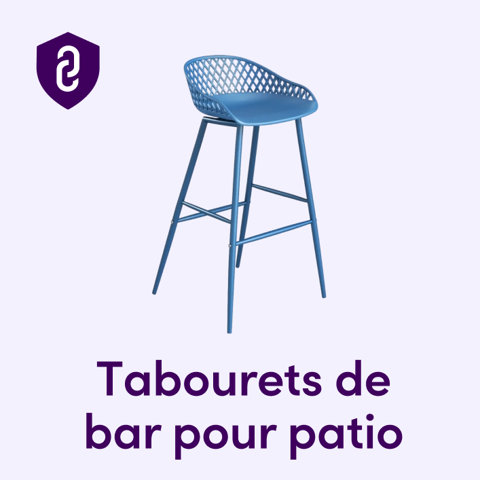 Tabouret de bar bleu pour patio avec dossier à motif treillis sur fond mauve.