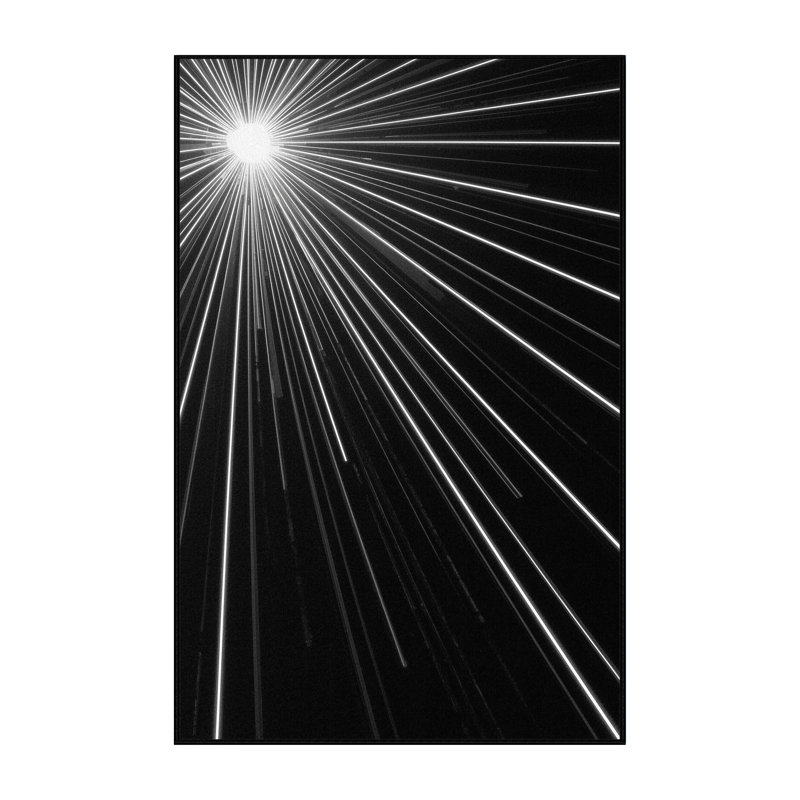 Tapis à motif géométrique moderne lavable à la machine en gris - noir, 8 x 12