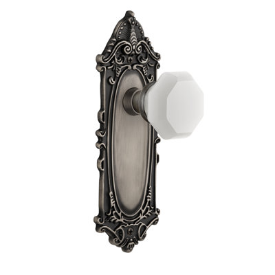 Victorian Plate with Waldorf White Milk Knob