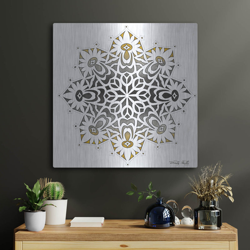 "Mandala sur blanc" par Cindy Jacobs, H 24 po x l 24 po