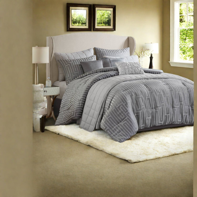 Luxurious Jacquard Bedding Set, Grey Polyester King Size Elegance