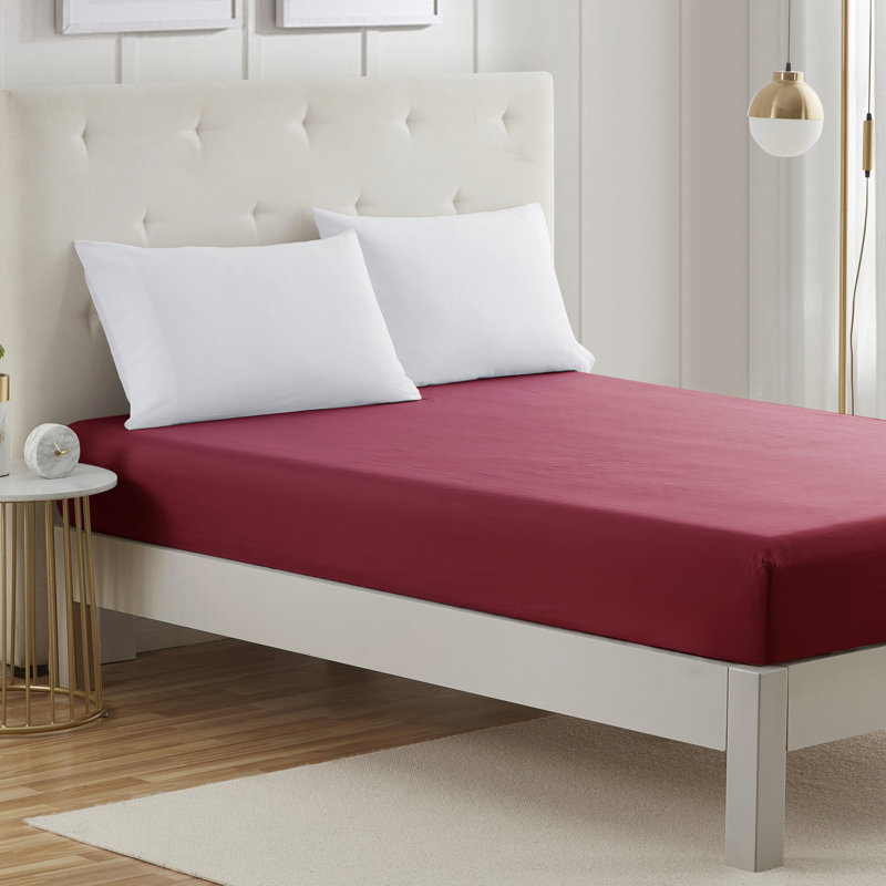 Soft Microfiber Fitted Sheets Moisture Wicking Fitted Bed Sheets Fits Up to 16" Deep Pocket, King, Burgund