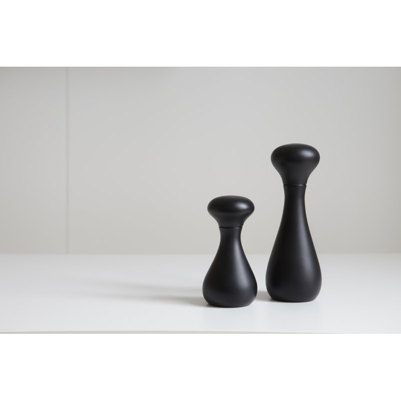 Brand Menahan No Power Source Required / Manual Salt & Pepper Shaker, Large (24 cm H x 8 cm W x 8 cm D), Black