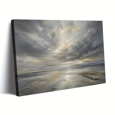 «Serene Neutral Tone Coastal Sky Gallery», reproduction sur toile tendue avec nuages gris et rivage calme prêt à être accroché