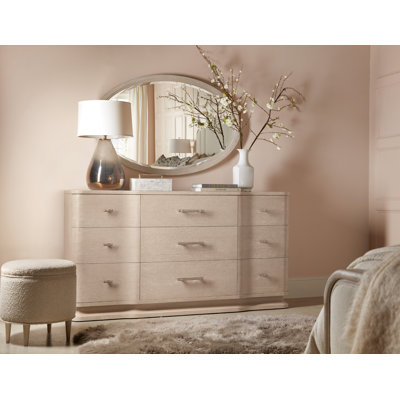 Commode à neuf tiroirs Nouveau Chic