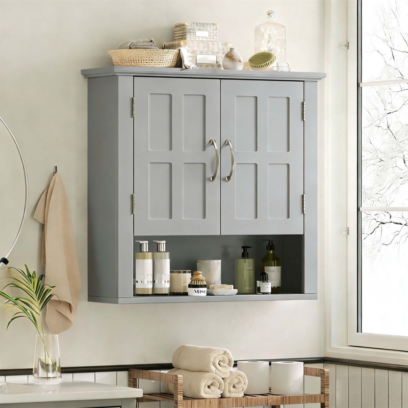 Armoire de rangement murale pour salle de bain, multifonctionnelle et fixée au mur, avec étagères réglables pour s'adapter à différents espaces de la maison.