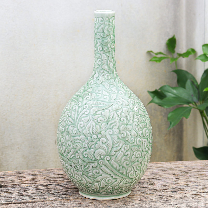Rochel Handmade Ceramic Table Vase