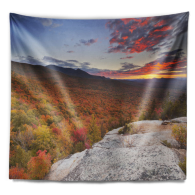 Tapisserie «Landscape Endless Forets in Fall», H 78 po x l 92 po