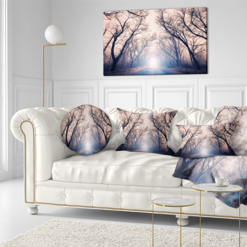 Housse de coussin rectangulaire avec insert Mysterious Sunlight in Forest Landscape