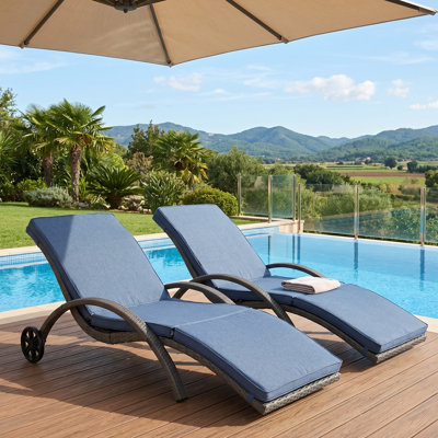 Outdoor Lounge Chair Set of 2, PE Rattan Outdoor Chaise Lounge with Wheels for Garden & Poolside