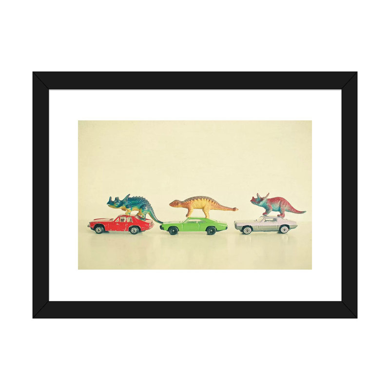 «Dinosaurs Ride Cars» par Cassia Beck - impression, H 16 po x l 24 po x P 1 po, Papier encadré noir, Blanc