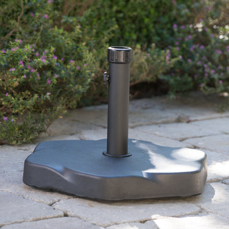 Base de parasol robuste en béton et en fer de 66 lb - hexagonale, adaptateur inclus, noir ombré profond, P 18,73 po x l 14,21 po H avec adaptateur