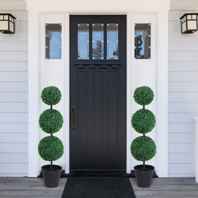 Springfield 112cm Faux Boxwood Topiary in Pot