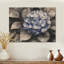 Hortensia bleu dans un jardin monochrome I - impression d'hortensia sur bois de pin naturel-456969703