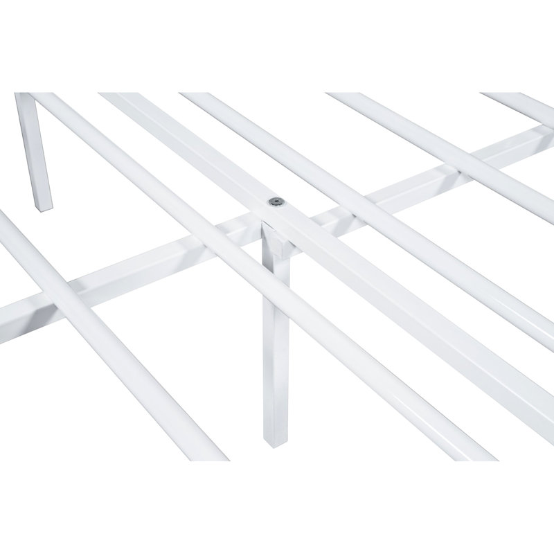Lit double en métal de style contemporain blanc, prêt pour le matelas pour lit de chambre à coucher, finition prête, installation soignée