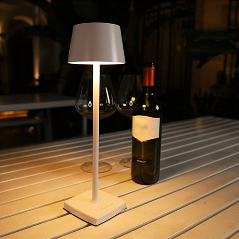 Lahela Metal Table Lamp, White