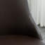 Ensemble de 2 tabourets de bar pivotants de 28 po avec accoudoirs sans garniture cloutée et pieds en bois