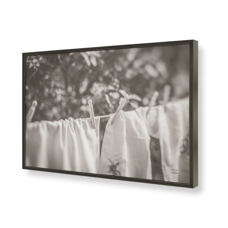 «Laundry Day I Neutral» par Nathan Larson, reproduction d'art, L 48 x H 32, Noir, Impression encadrée