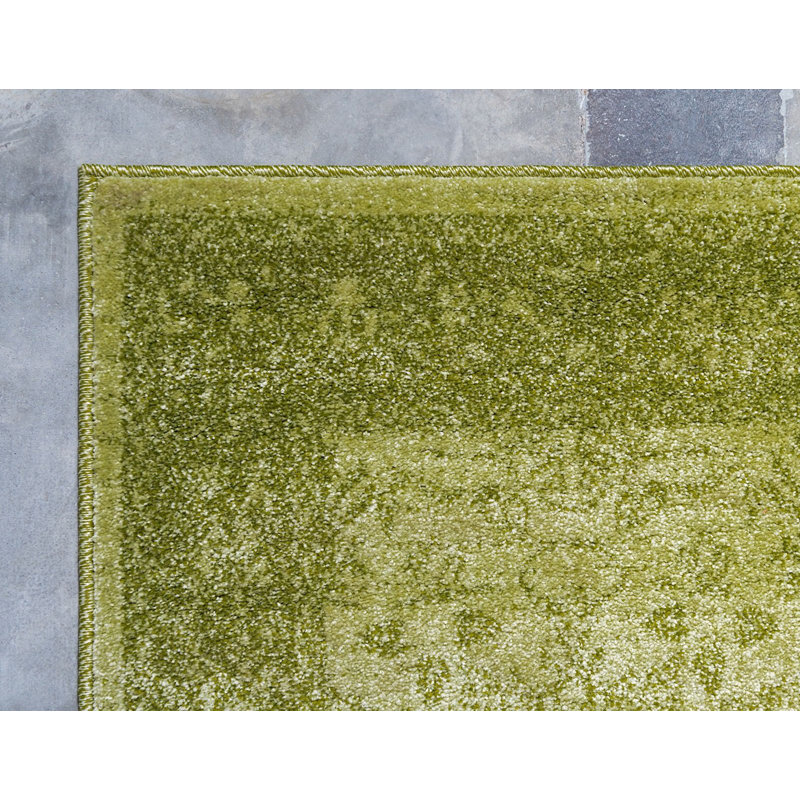 Amika Oriental Indoor Rug, Rectangle 4' x 5'7"