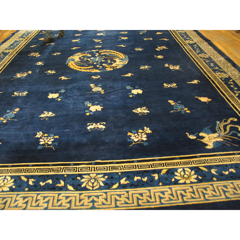 Hand Knotted Wool Area Rug in Blue
