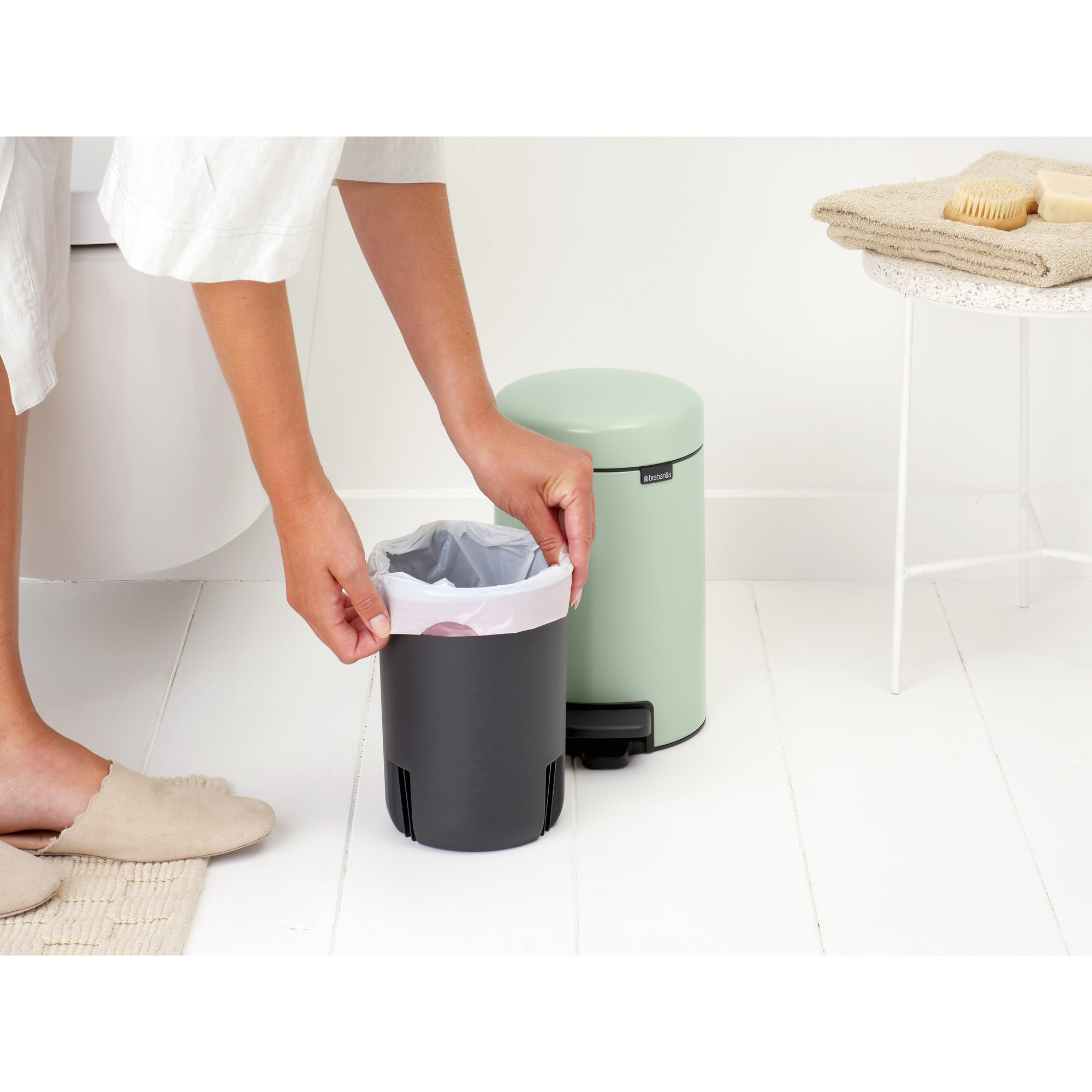 Brabantia NewIcon Step On Trash Can, 0.8 Gallon (3 Liter), Jade Green