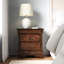Table de chevet 2 styles traditionnels - fini cerisier brun classique 2 tiroirs, finition