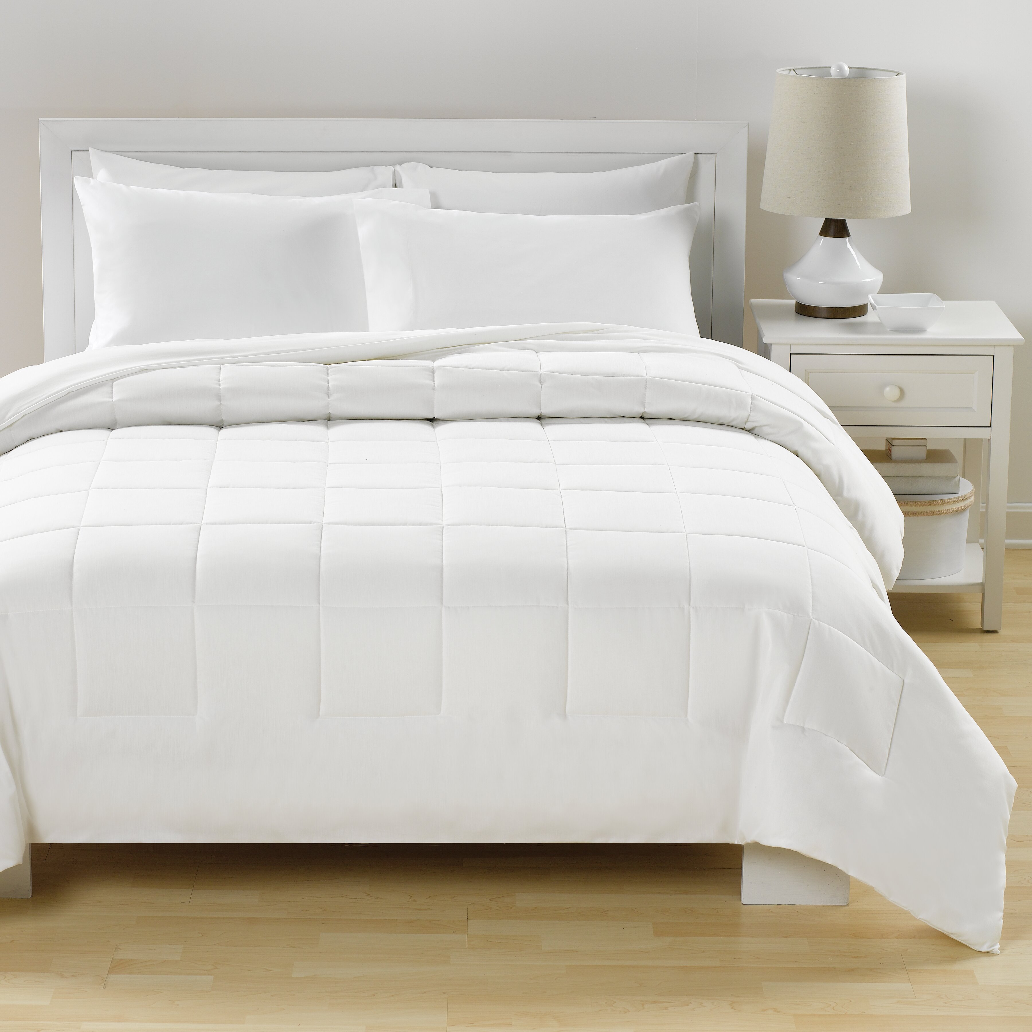 WestPoint Hospitality Martex Basics Blankets All Season Polyester Down  Alternative Comforter Case Pack