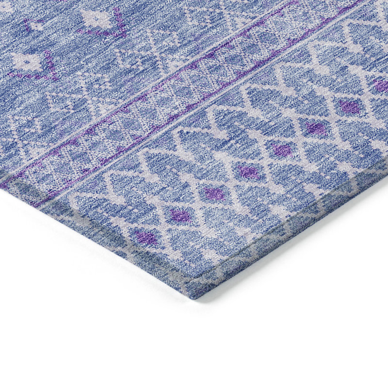 Tapis tribal lavable intérieur / extérieur 5 pi x 8 pi bleu ciel et ivoire