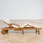 Ensemble de 2 chaises longues d'extérieur, dossier et repose-pieds réglables, bois massif, accoudoirs courbés, patio contemporain près de la piscine-197014676