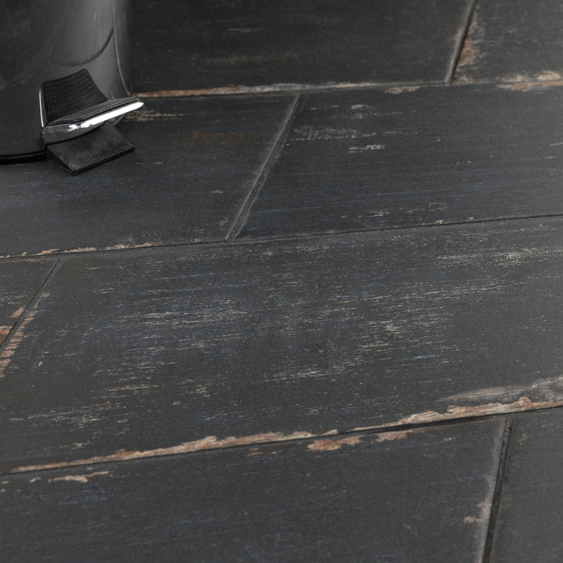 Retro Naveta 7" x 16" Porcelain Wall & Floor Tile, Negre