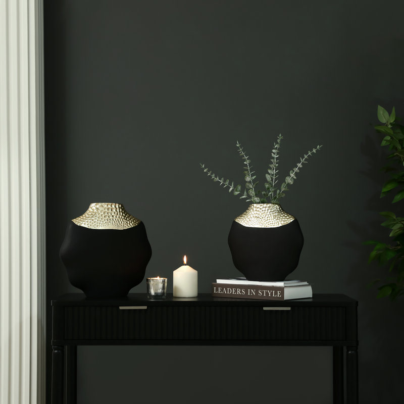 Alaunah Metal Table Vase for Living Room Decoration, Modern Black & Gold Textured Ginger Vase Home Decor