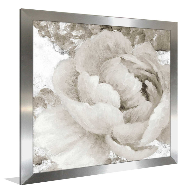 «Light Grey Flowers II» par Lanie Loreth - reproduction, H 25,5 po x l 25,5 po x P 1 po, Encadrement argenté