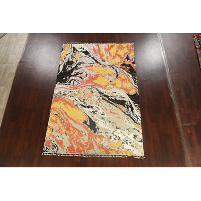 Tapis oriental contemporain à motif végétal 6 x 10