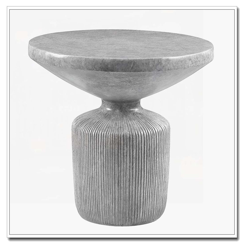 Table de bout grise vieillie avec piédestal