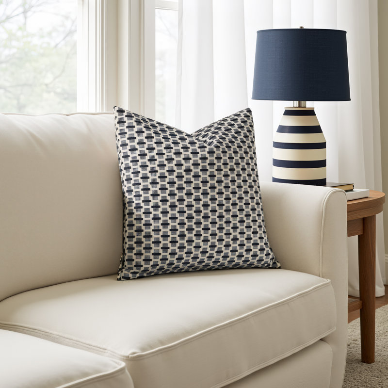 Oreiller en plumes Skywalk, Indigo géométrique 2, Carré 20 po, Feather