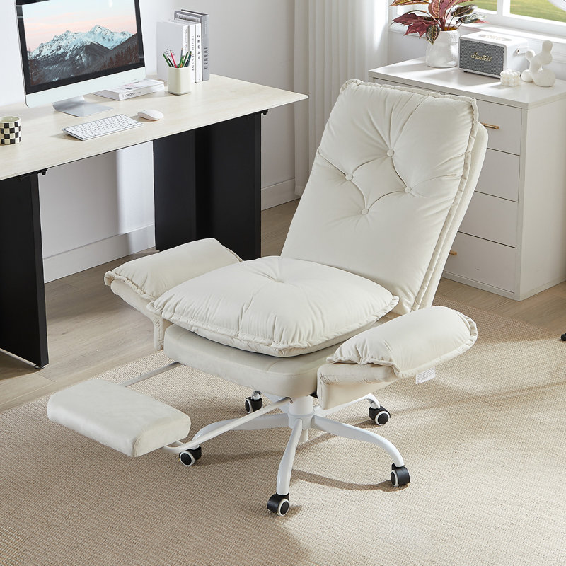 Chaise de bureau croisée beige en velours avec accoudoirs rabattables et repose-pieds, Velours beige, Blanc