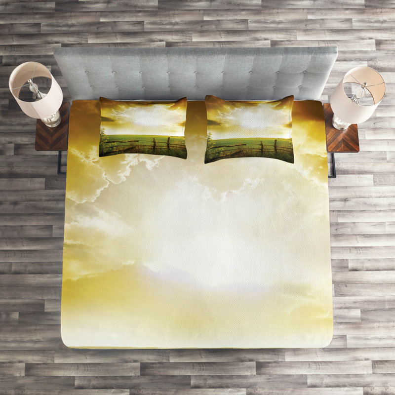 Farmhouse / Country Polyester Coverlet, King Bedspread + 2 Shams