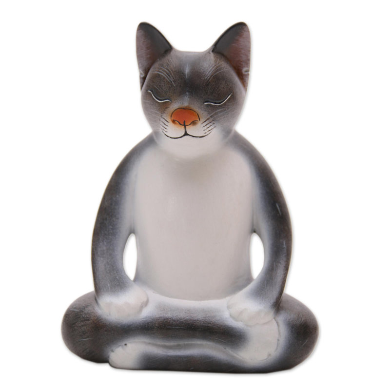 Figurine en bois gris de Peaceful Kitty