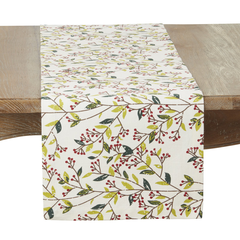 Red Berry Delight Table Runner
