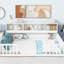 Lit blanc à plancher double avec bibliothèque et tablettes attachées, barrières de sécurité pour la chambre à coucher à l'intérieur et à l'extérieur, espace de sommeil écoénergétique