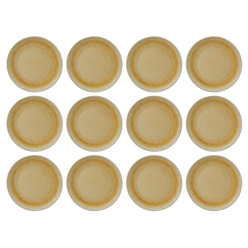 Assiettes en grès dans un glacis réactif