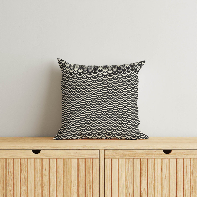 Coussin décoratif Seigaiha Wave, Carré 20 po, Midnight Charcoal