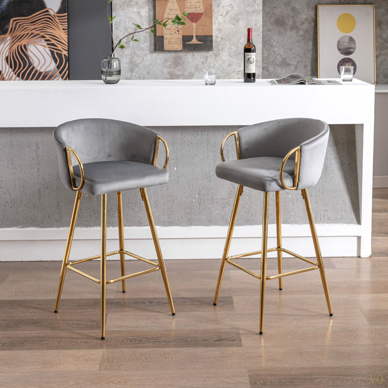 Ensemble de 30 tabourets de bar de 30 pouces avec repose-pieds chromé et base simple en velours, Gris