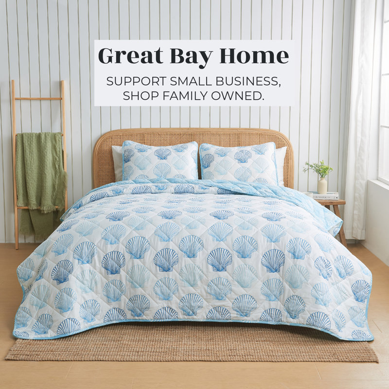 Twin Blue Seashell Reversible Microfiber Quilt Set
