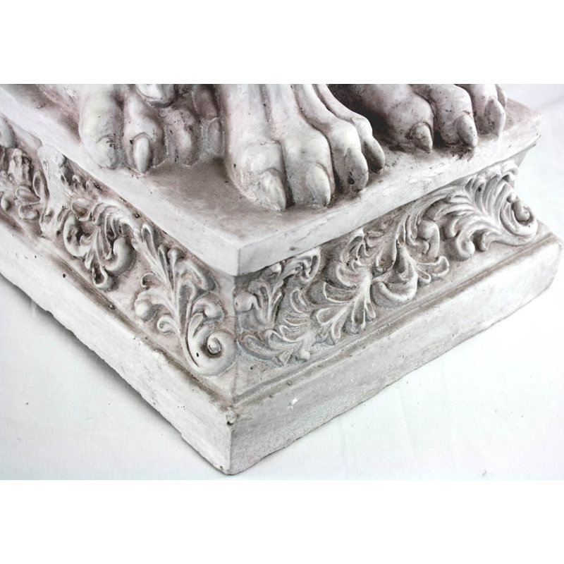 Sitting Lion Statue