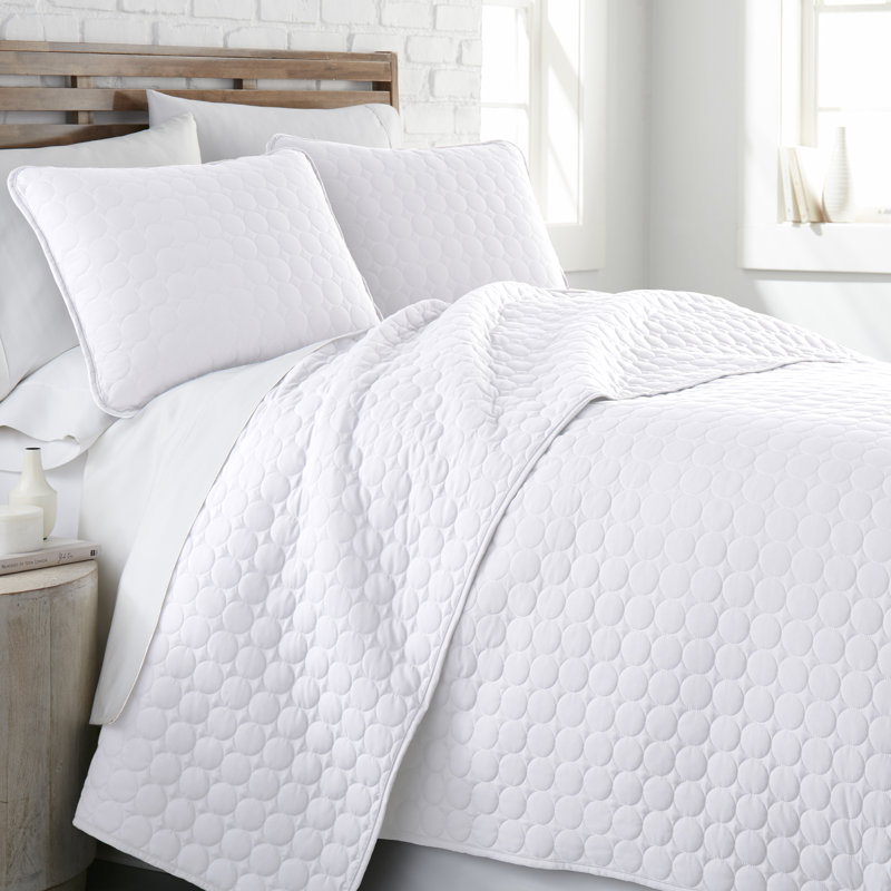 Bright White King Microfiber Quilt Set with Pillow Shams